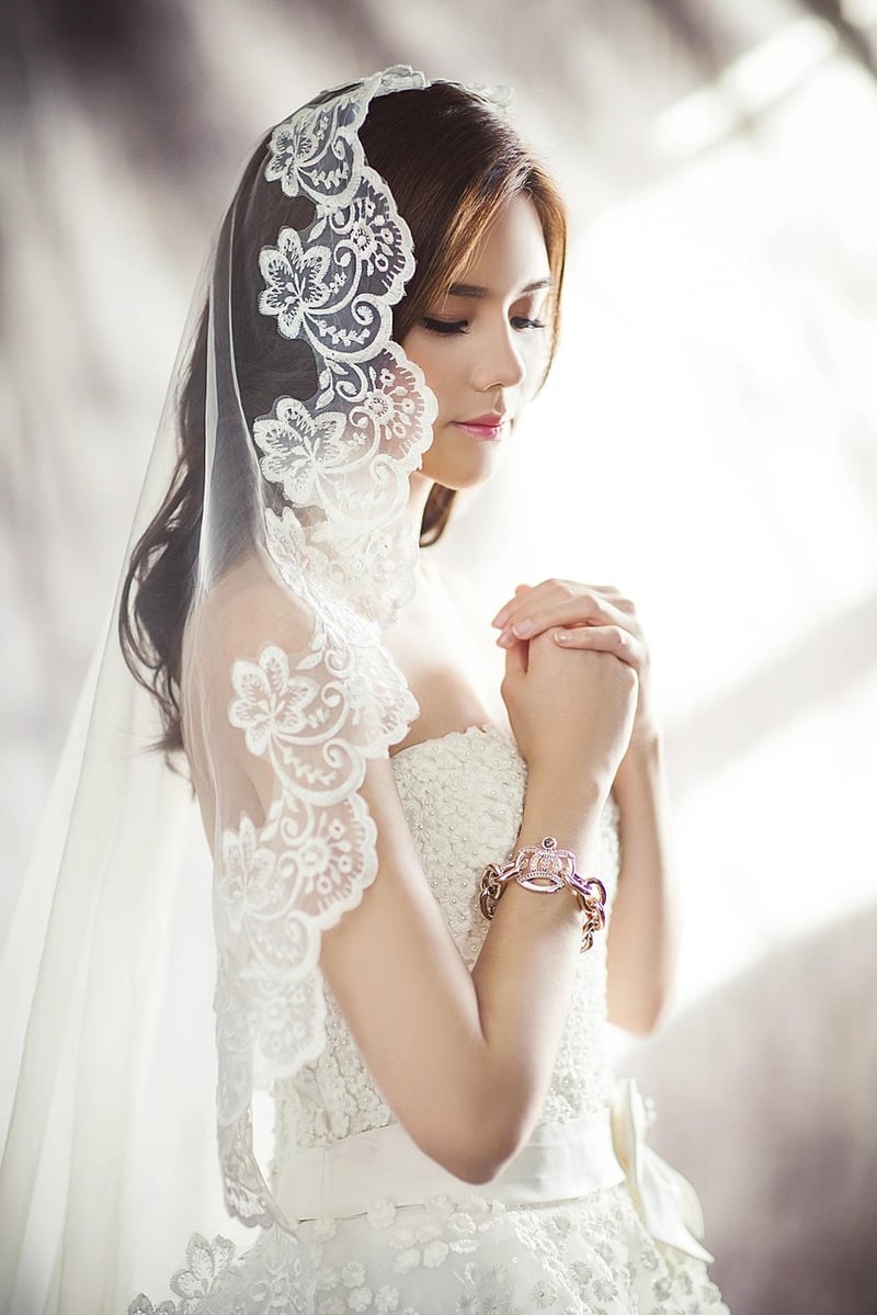 Regal Lace